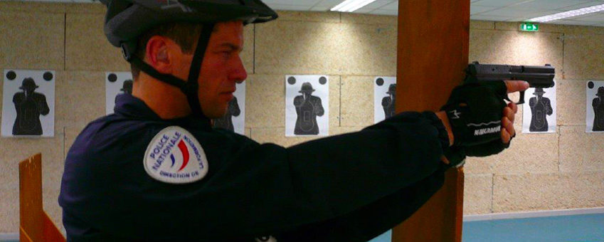séance de relaxation auprès du personnel de la Police aux frontières (PAF)